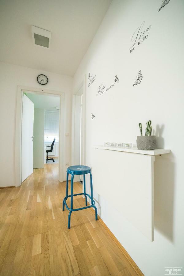 Apartman*** Διαμέρισμα Βαράζντιν Εξωτερικό φωτογραφία